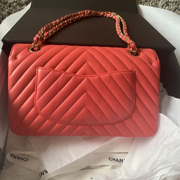 Chanel Chevron medium classic flap bag coral - Picture 6 of 12